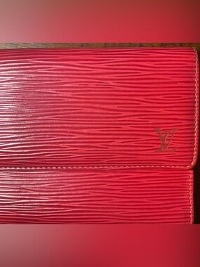 Louis Vuitton Epi Sarah Wallet Red Coquelicot Brand New Stunning!